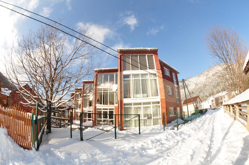 Villa Provans Tatariv Eksteriør billede